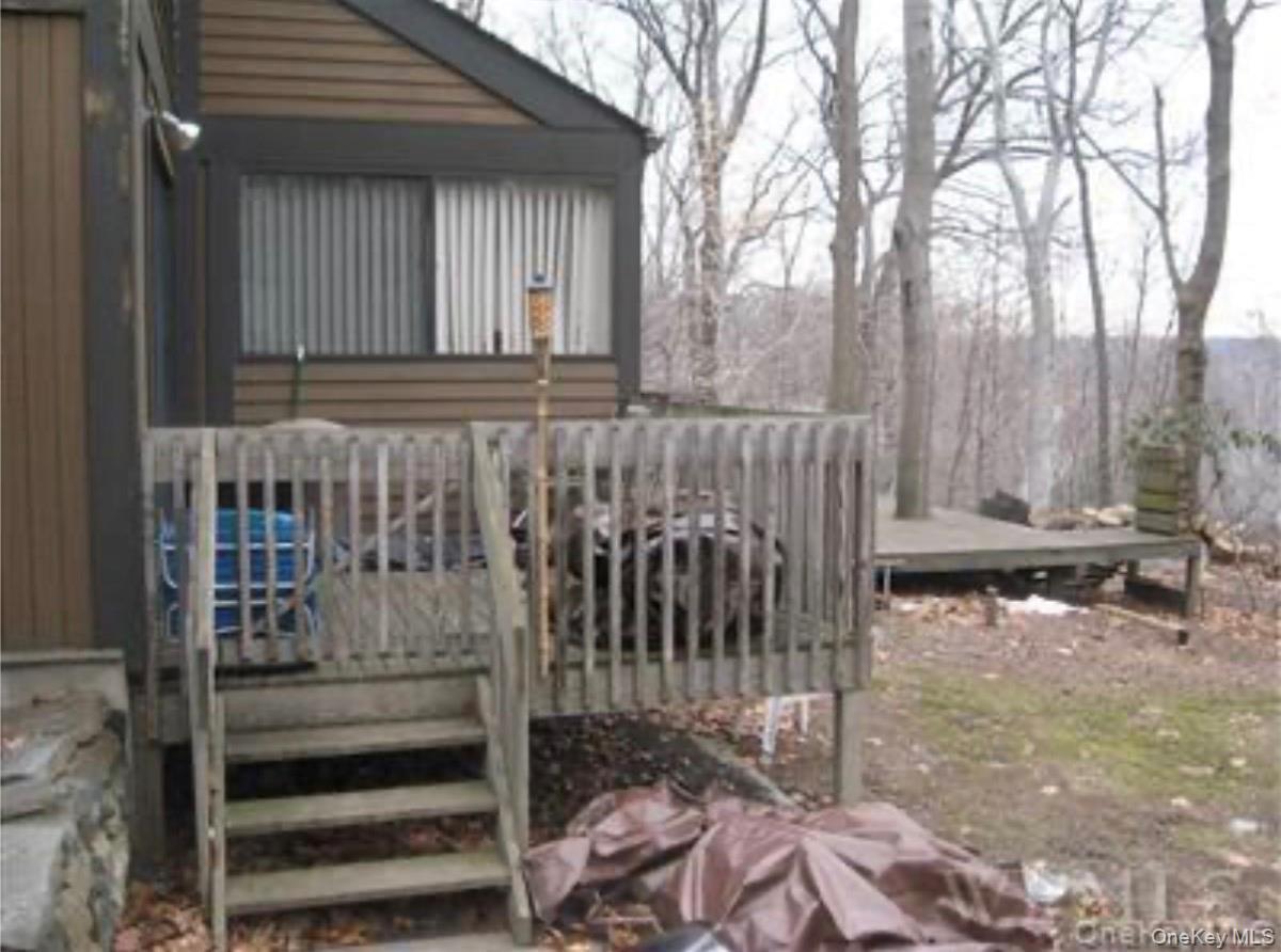 114 Round Hill Road Property Photo 8