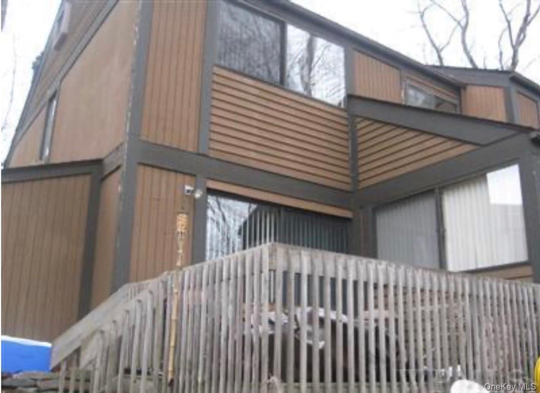 114 Round Hill Road Property Photo 10