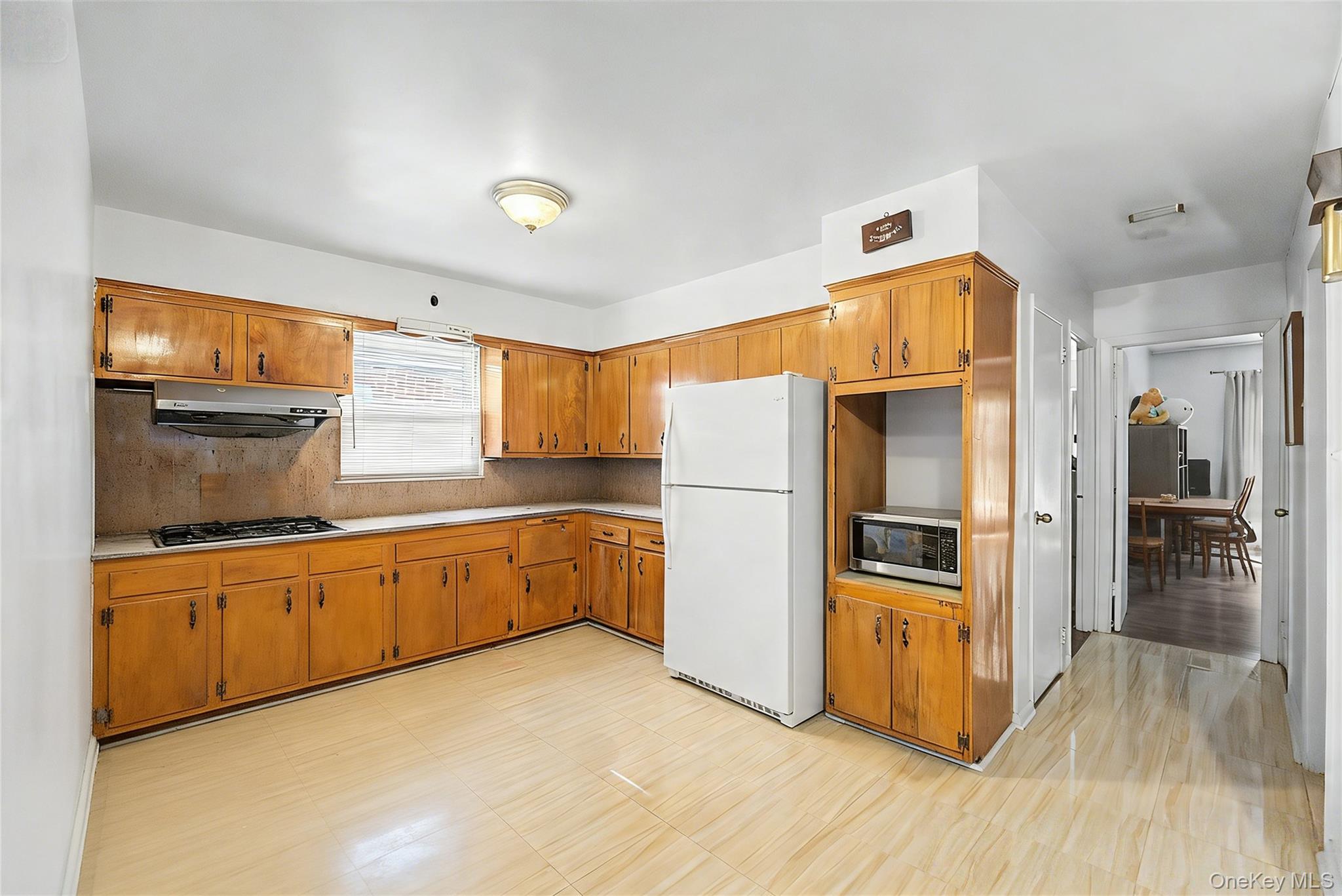 3644 170th Street Property Photo 4