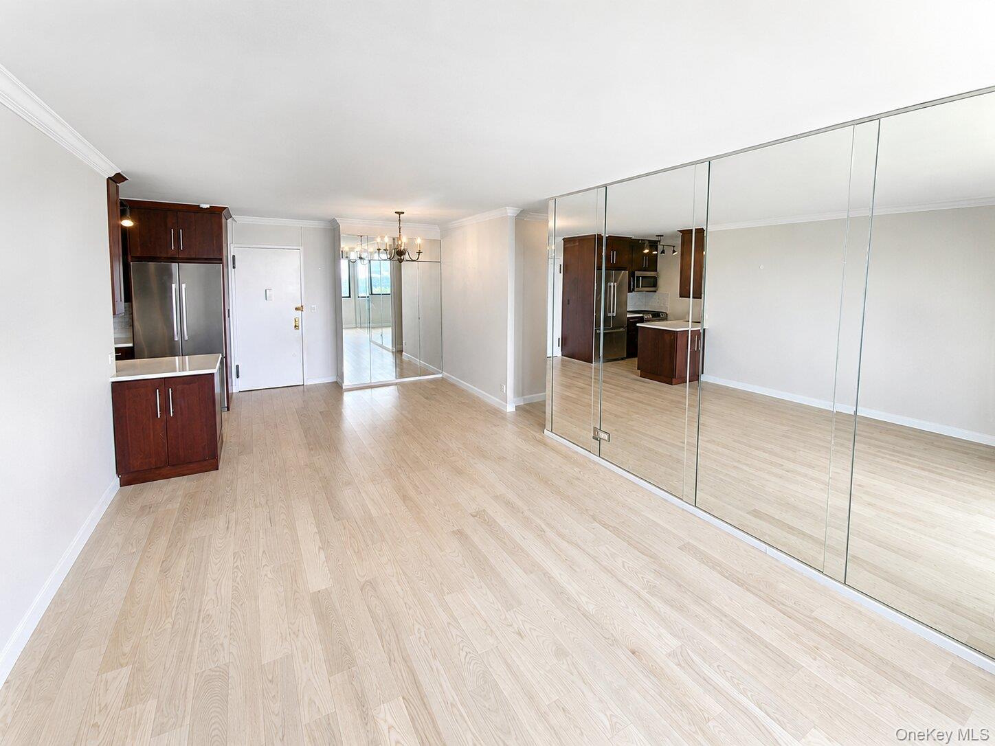 26910 Grand Central Parkway 31p Property Photo 3