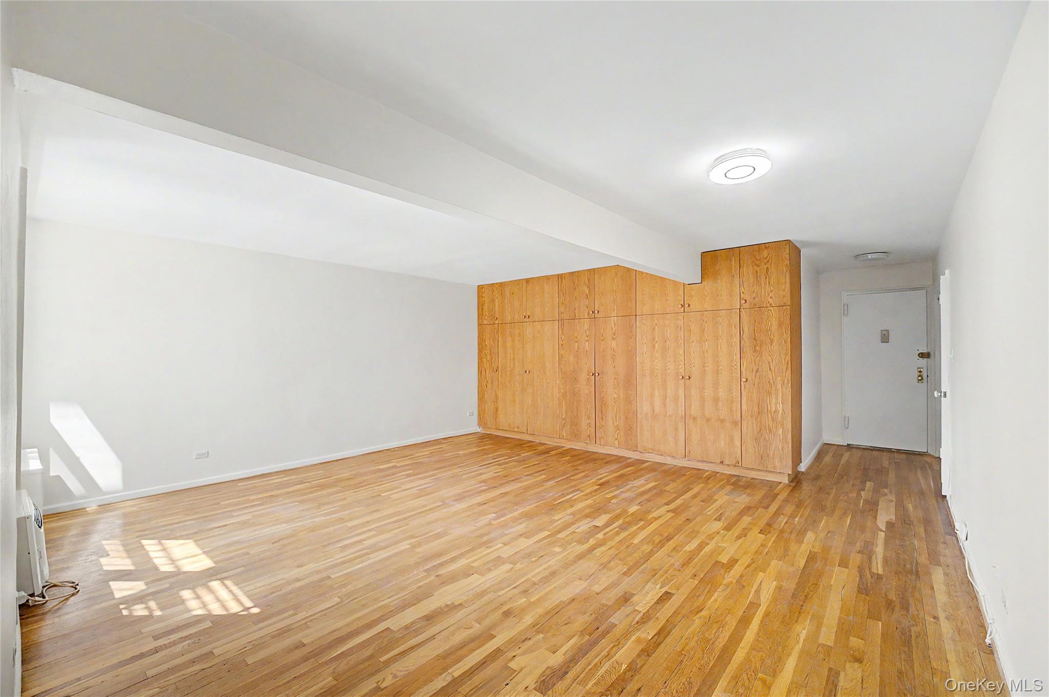 22424 Union Turnpike 4-j Property Photo 2