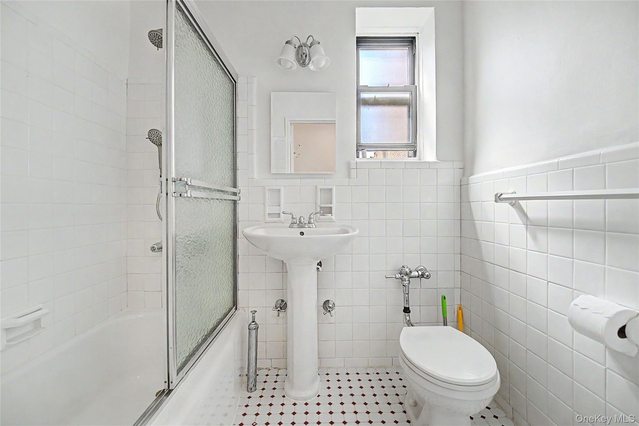 22424 Union Turnpike 4-j Property Photo 10
