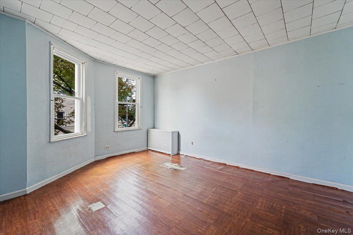 54-18 Nurge Avenue Property Photo 12