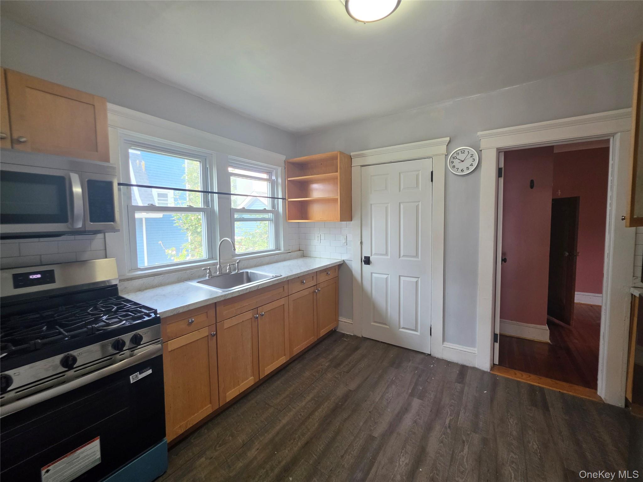 81 Waring Place Unit #2 Property Photo 10