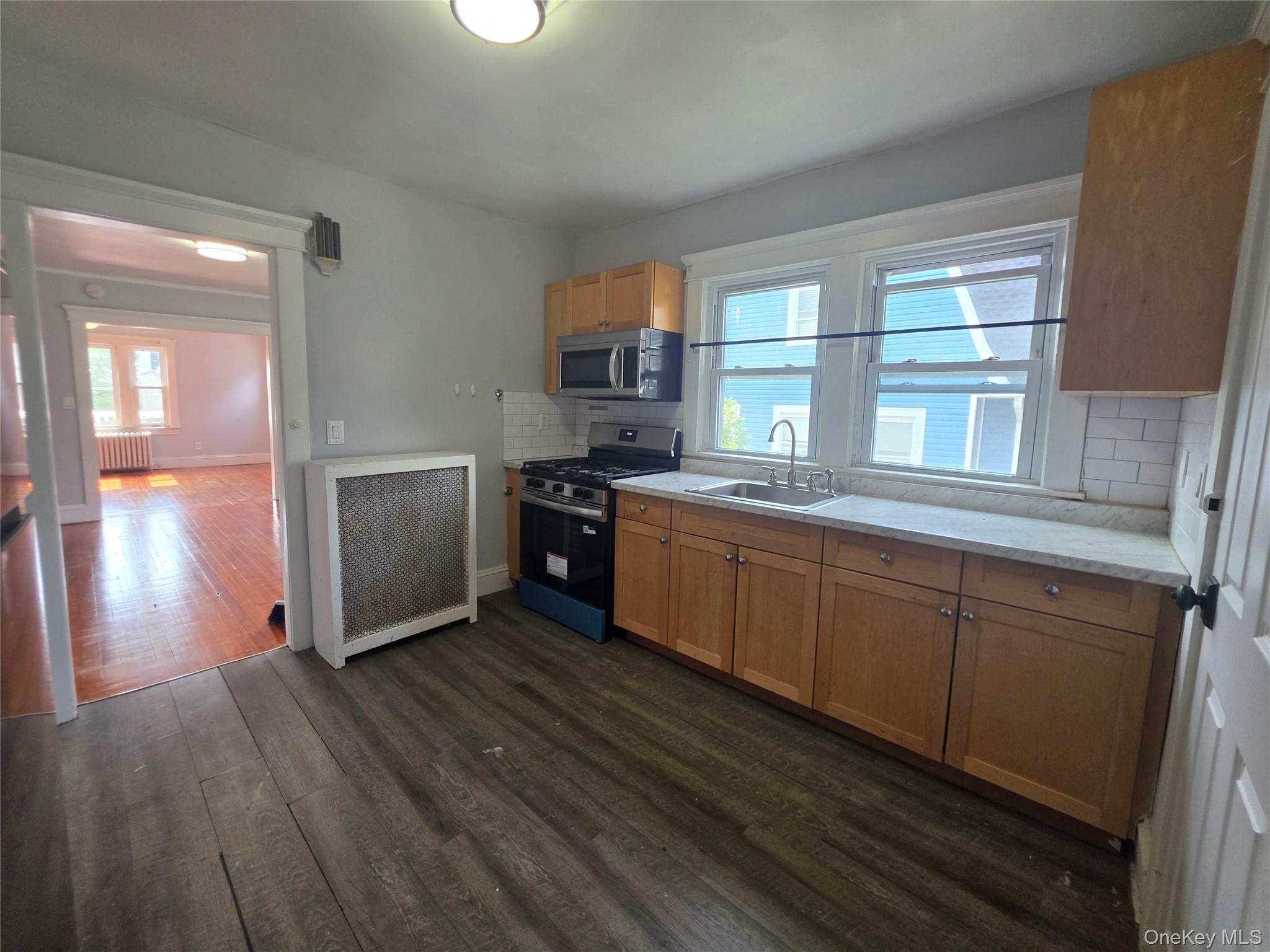 81 Waring Place Unit #2 Property Photo 11