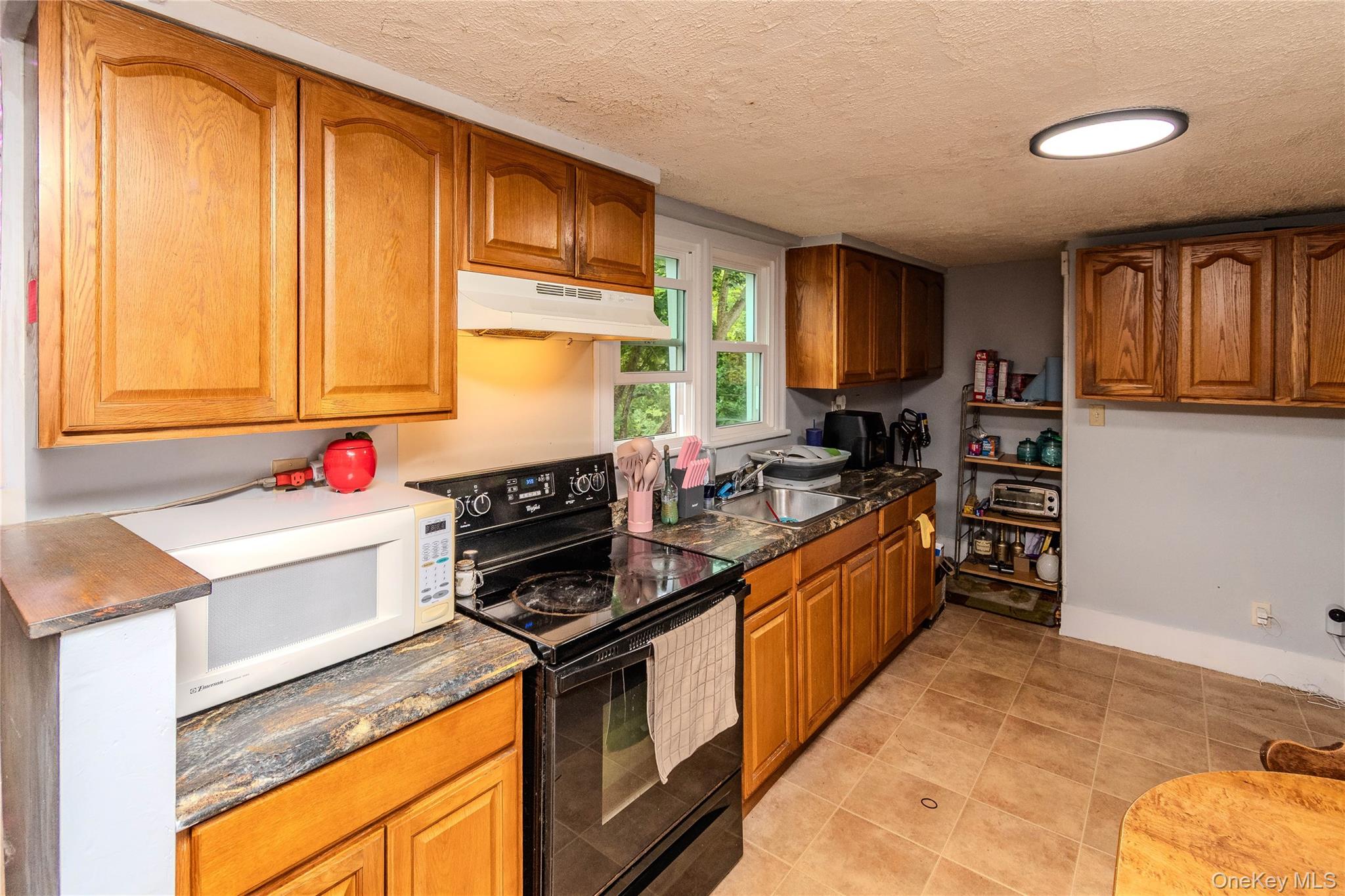 120 Vineyard Avenue Property Photo 7