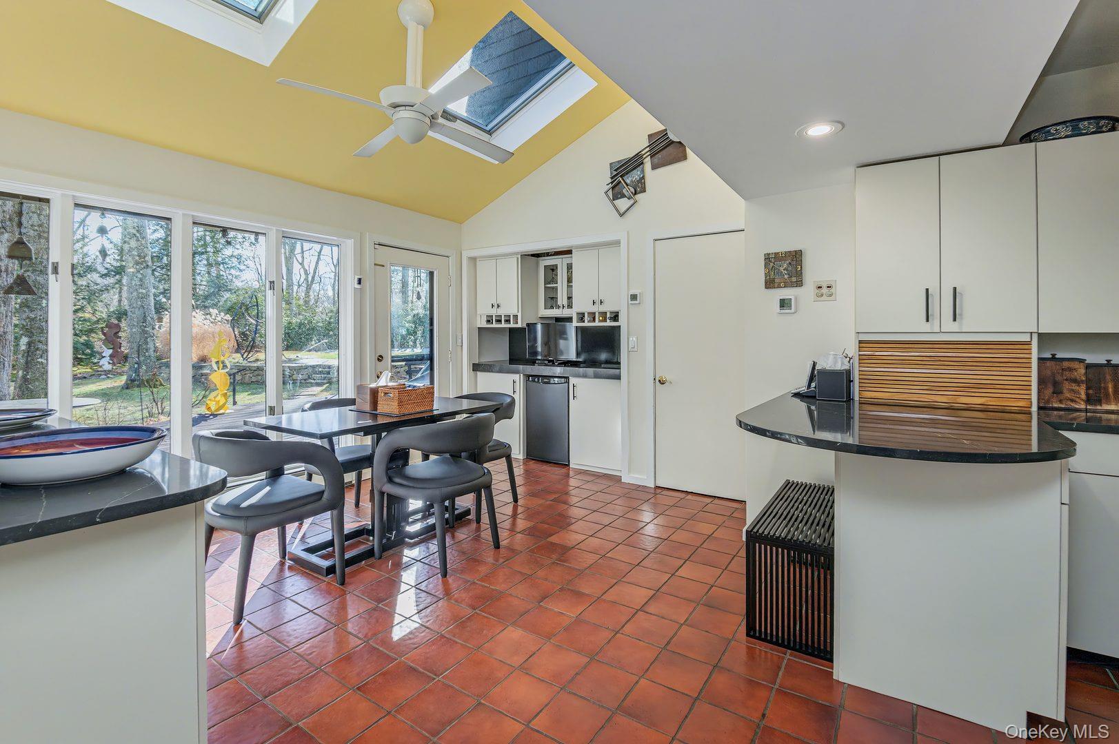 257 Kitchawan Road Property Photo 5