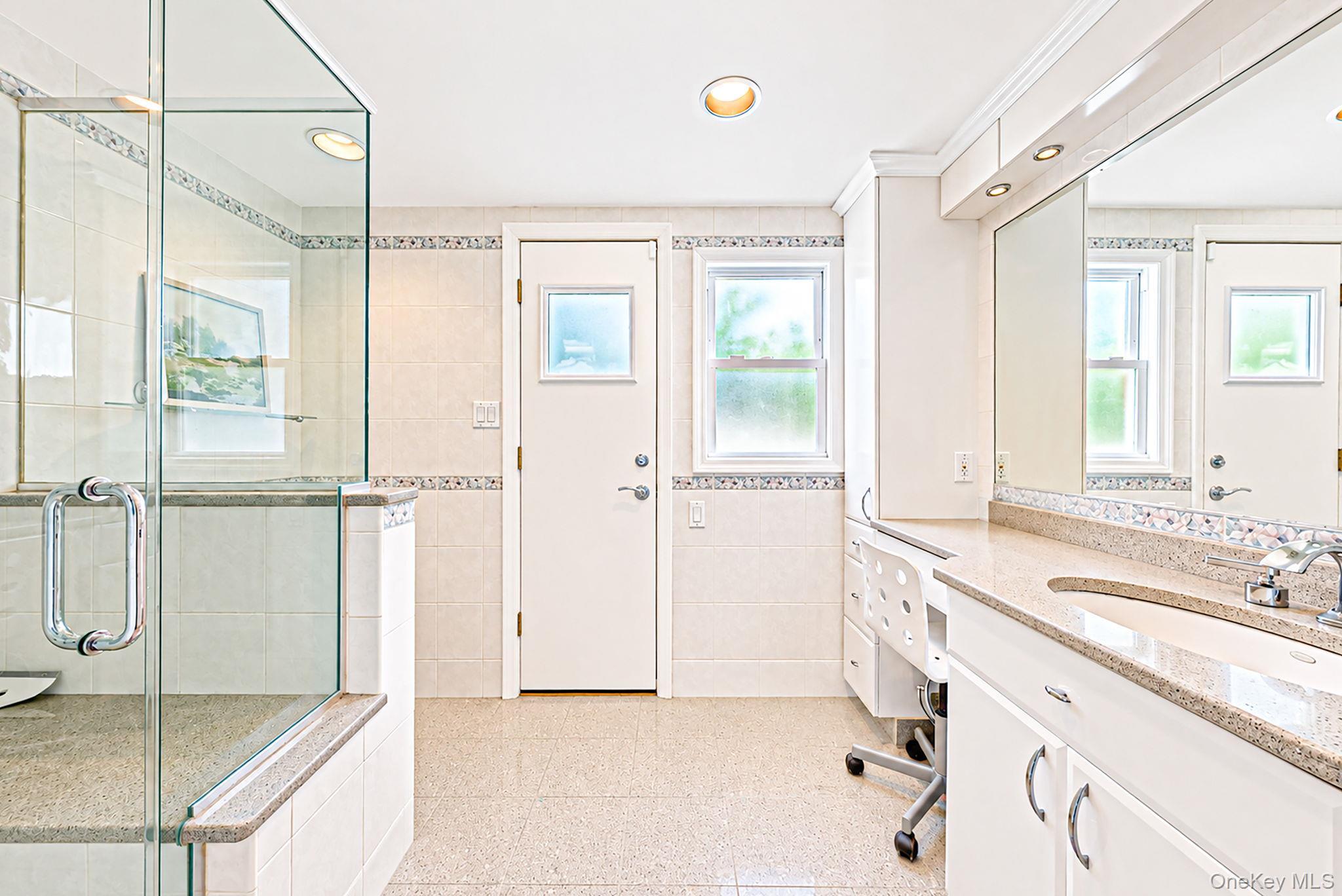 52 Manhattan Avenue Property Photo 20