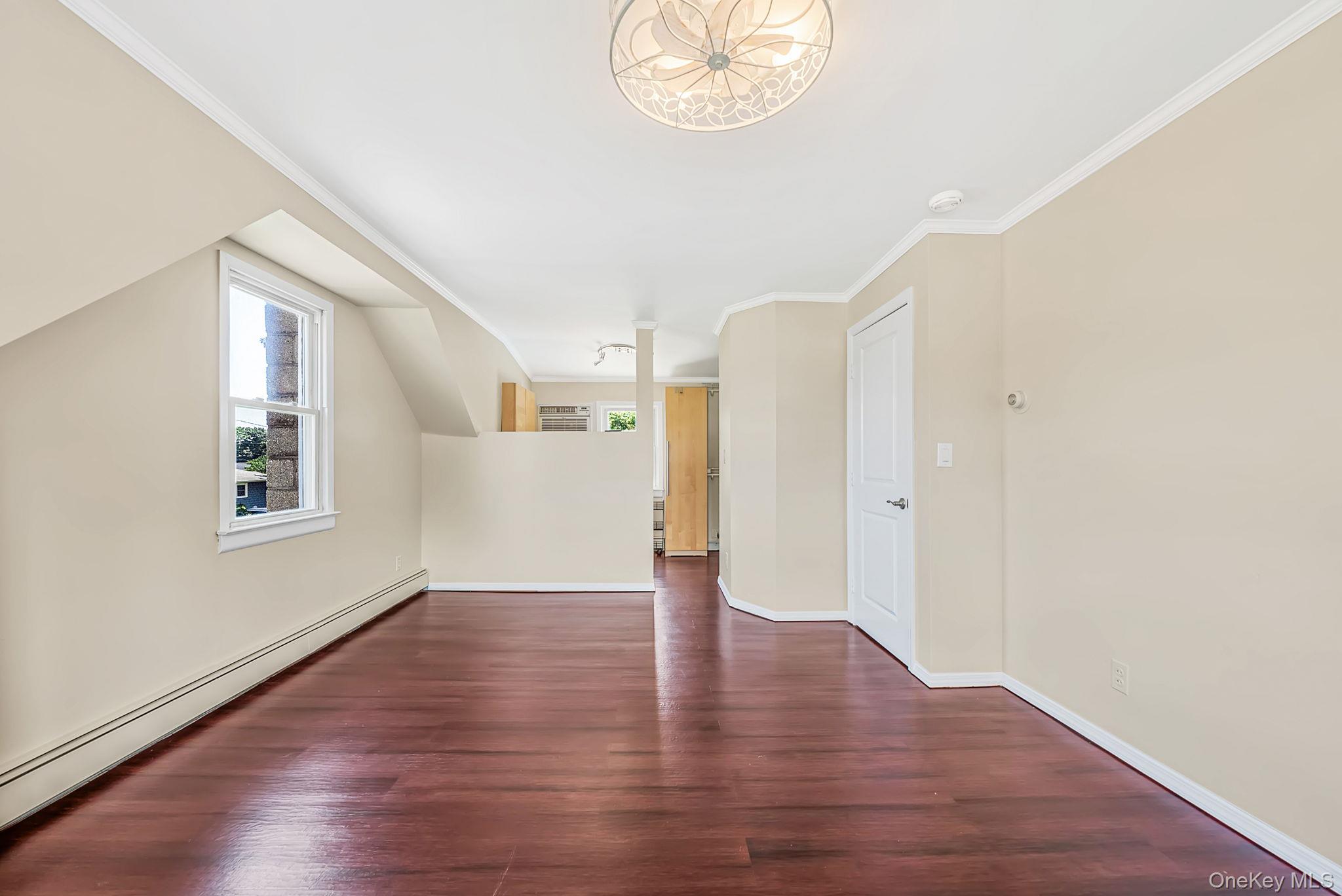 52 Manhattan Avenue Property Photo 36