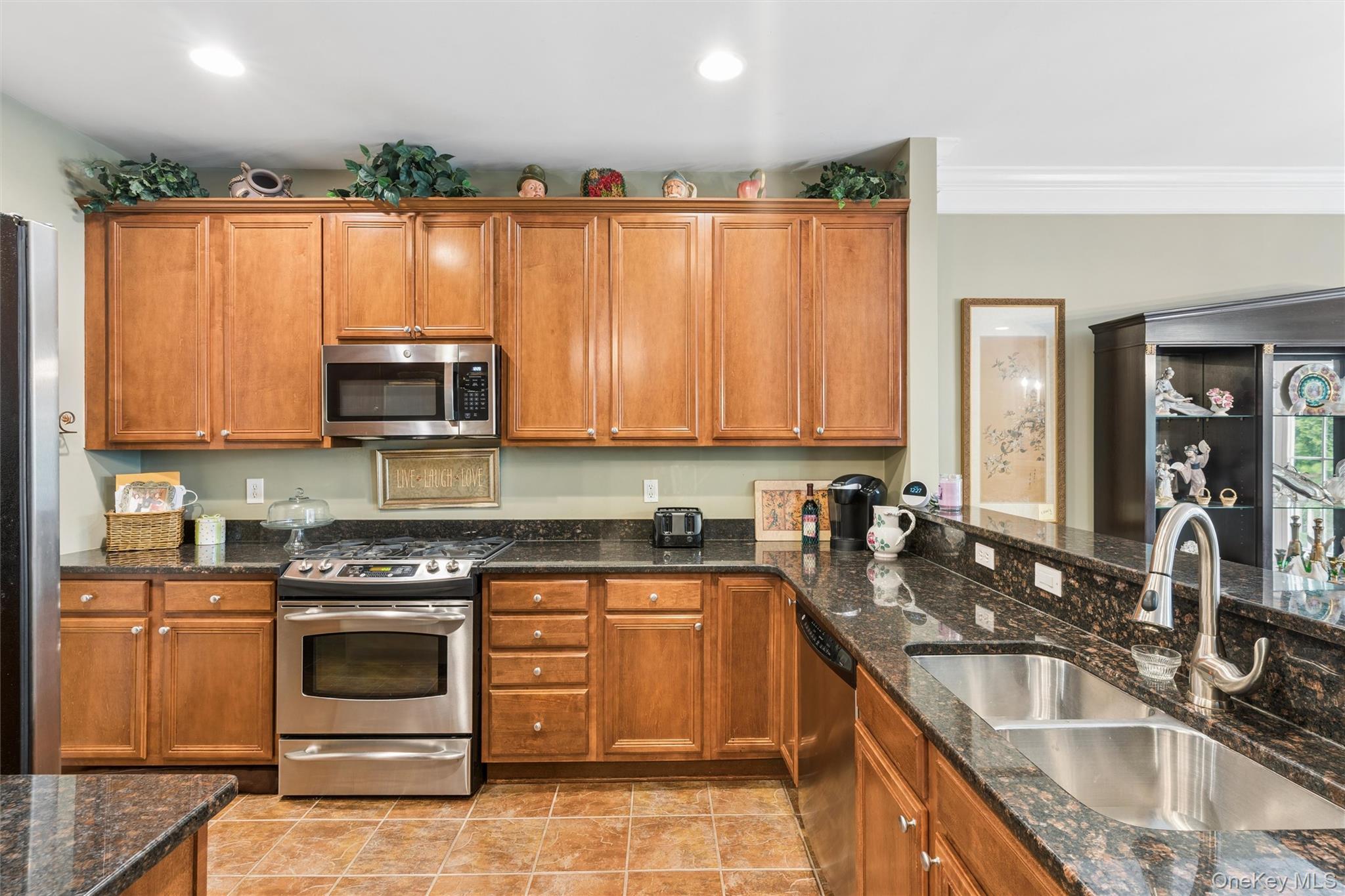 178 Southampton Drive Property Photo 11