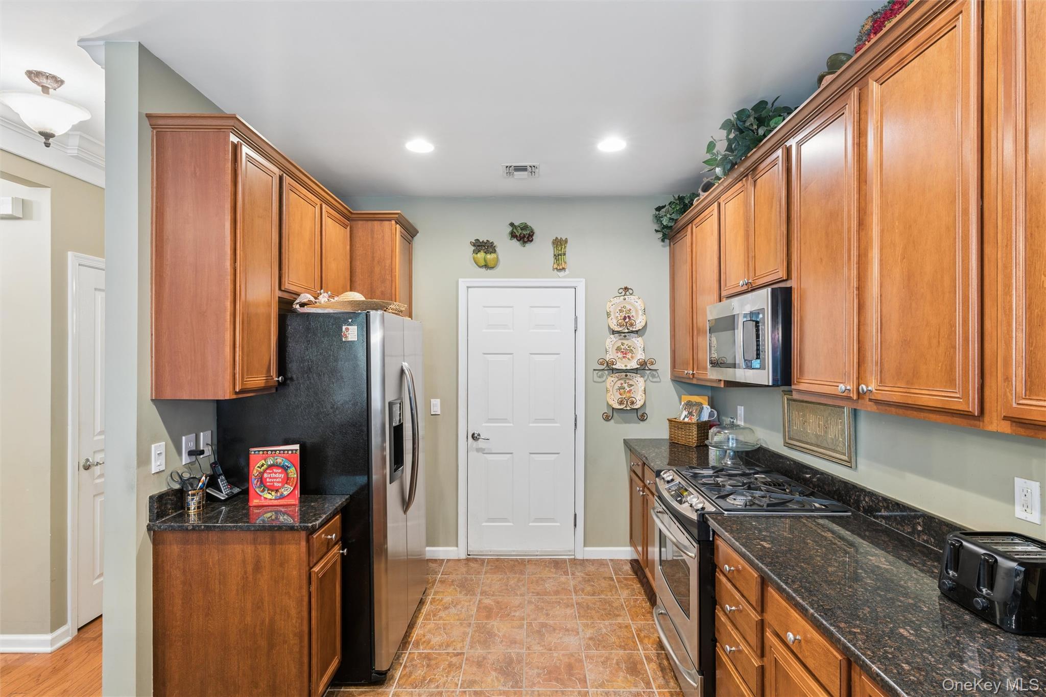 178 Southampton Drive Property Photo 14