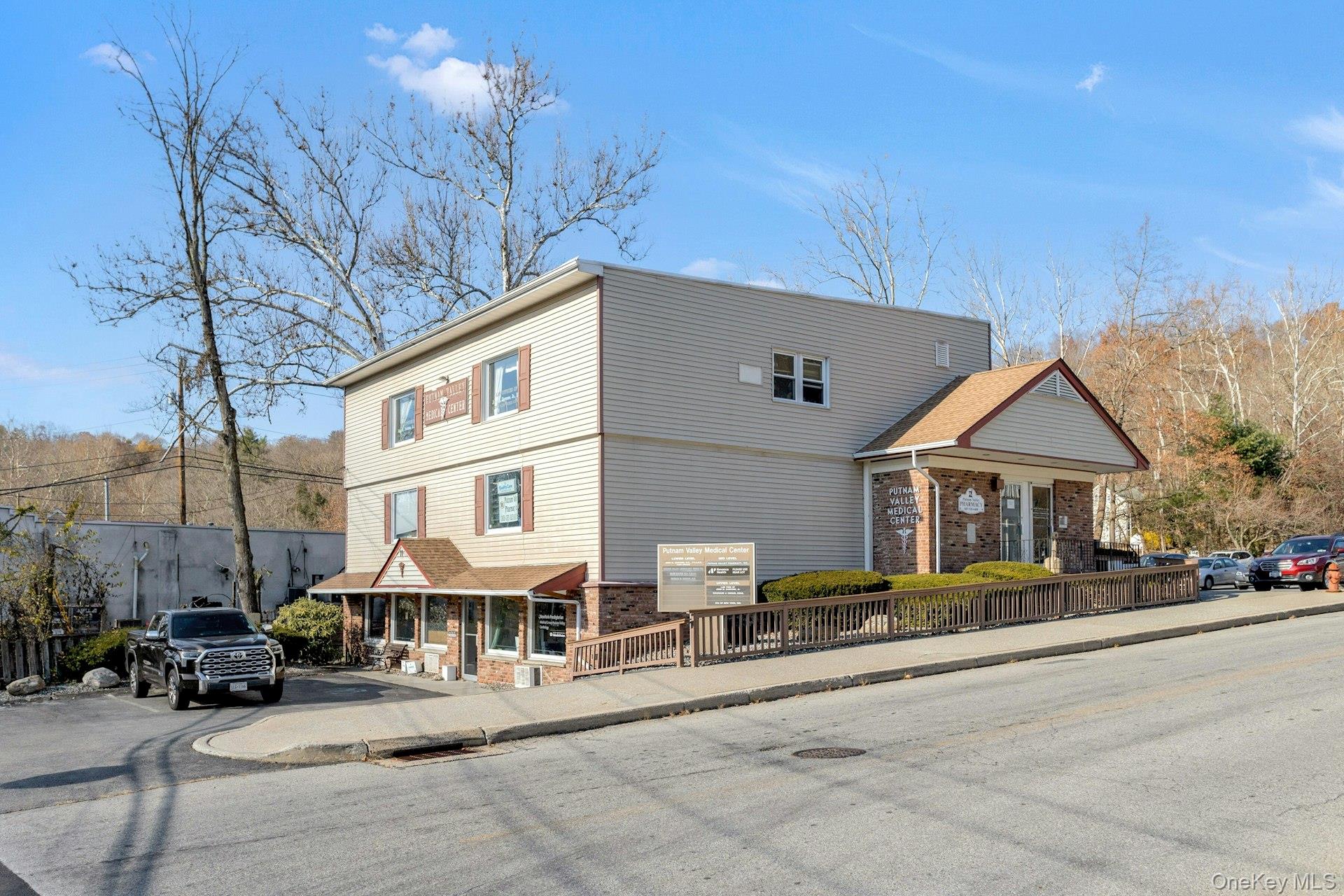 11 Peekskill Hollow Road Property Photo 1