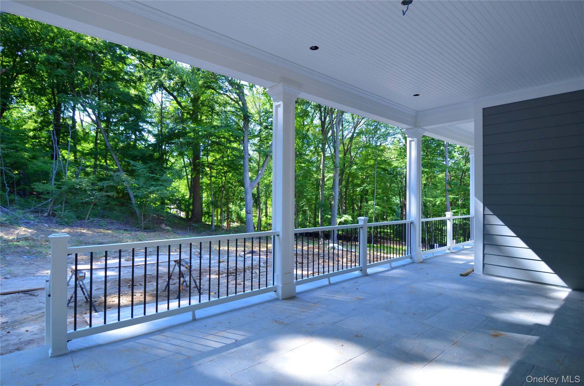 550 Moriches Road Property Photo 11