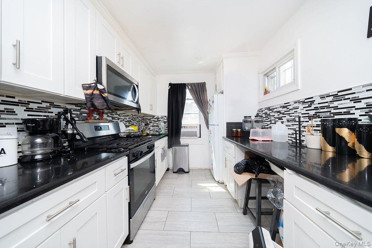 15813 Linden Boulevard Property Photo 7
