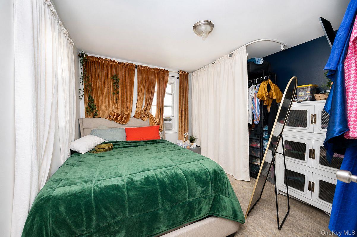 15813 Linden Boulevard Property Photo 8
