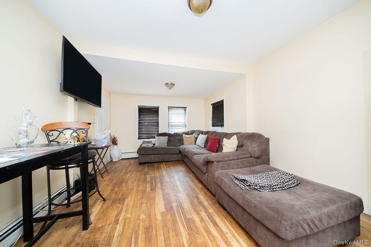 15813 Linden Boulevard Property Photo 12