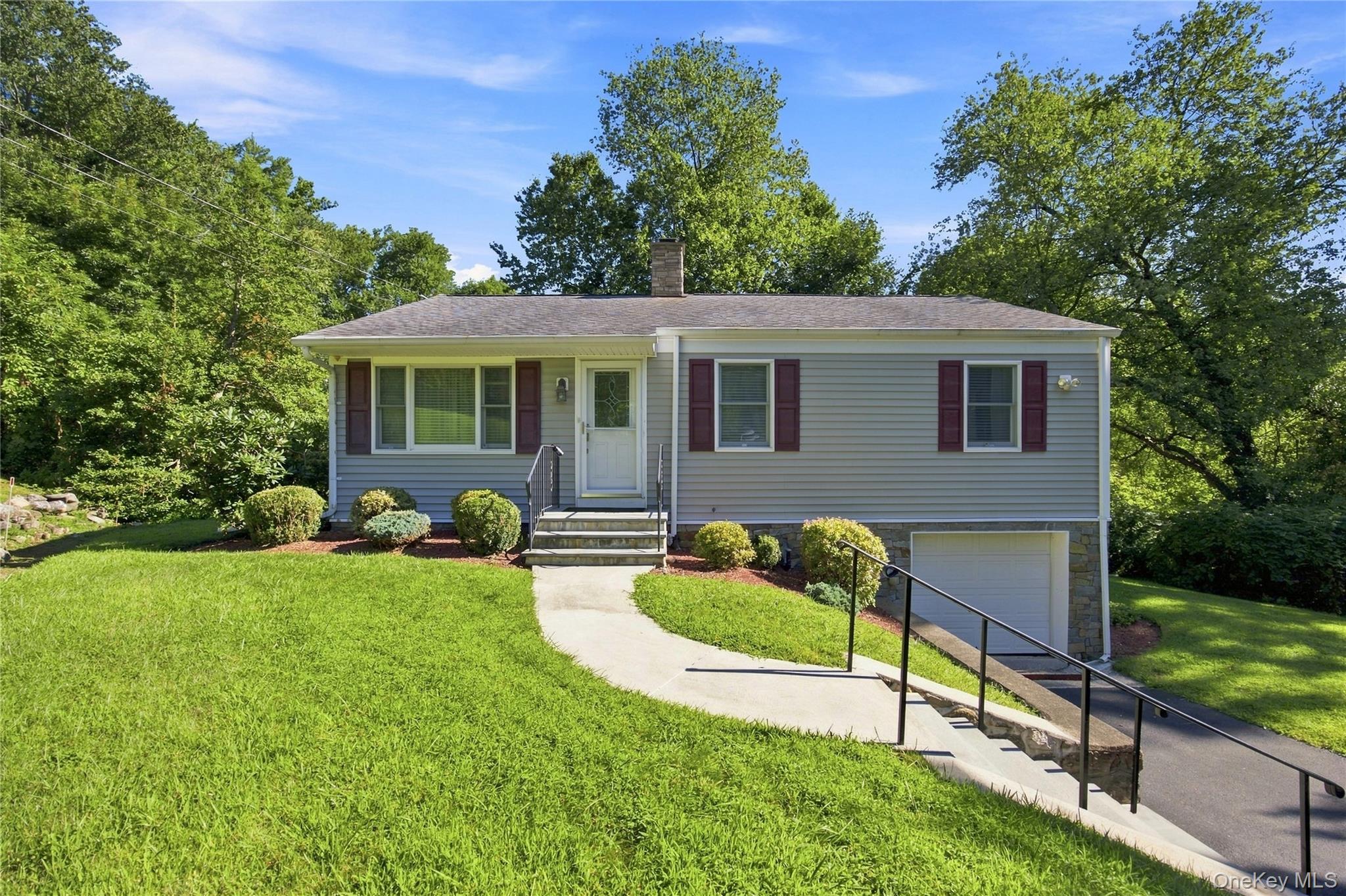 2014 Allan Avenue Property Photo 2