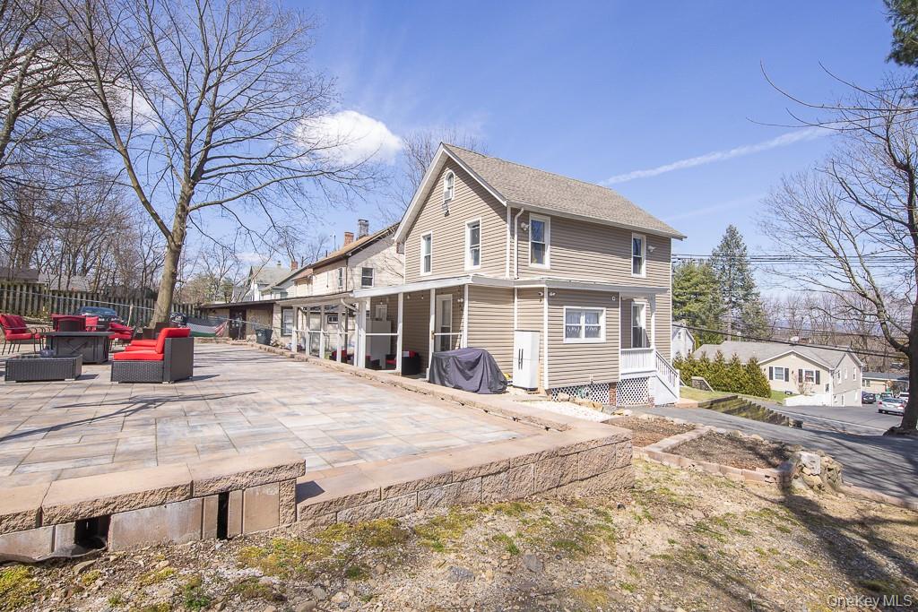 325 Westside Avenue Property Photo 4