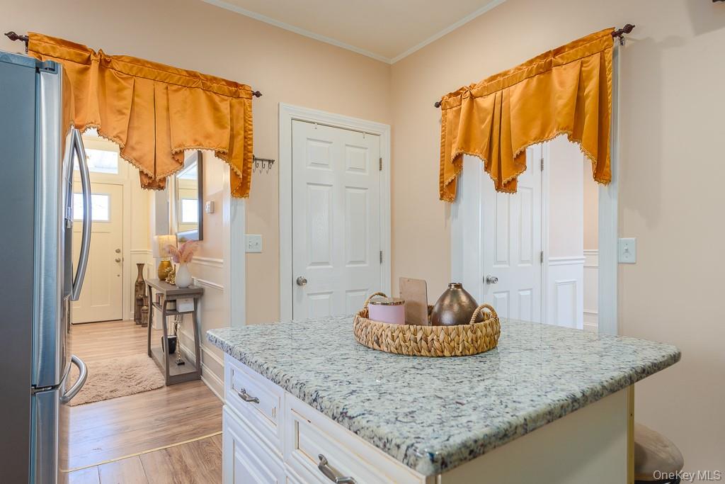 325 Westside Avenue Property Photo 16