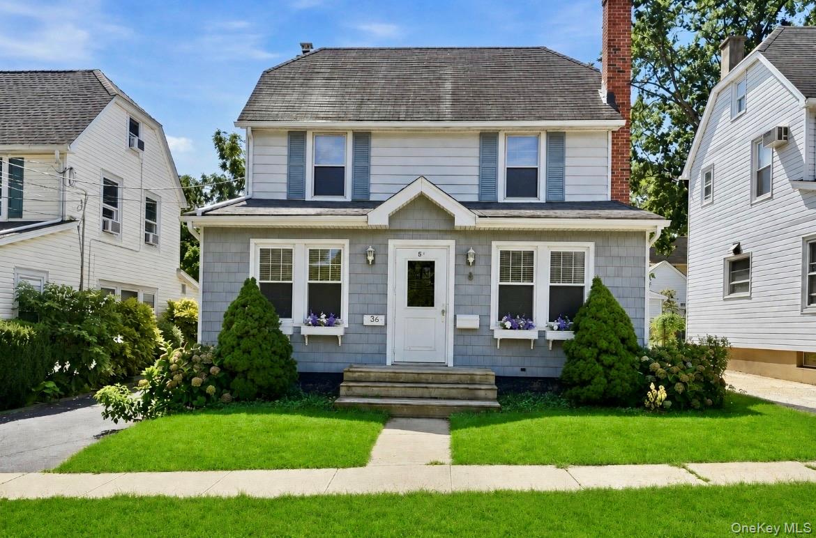 36 Hawthorne Street Property Photo 1