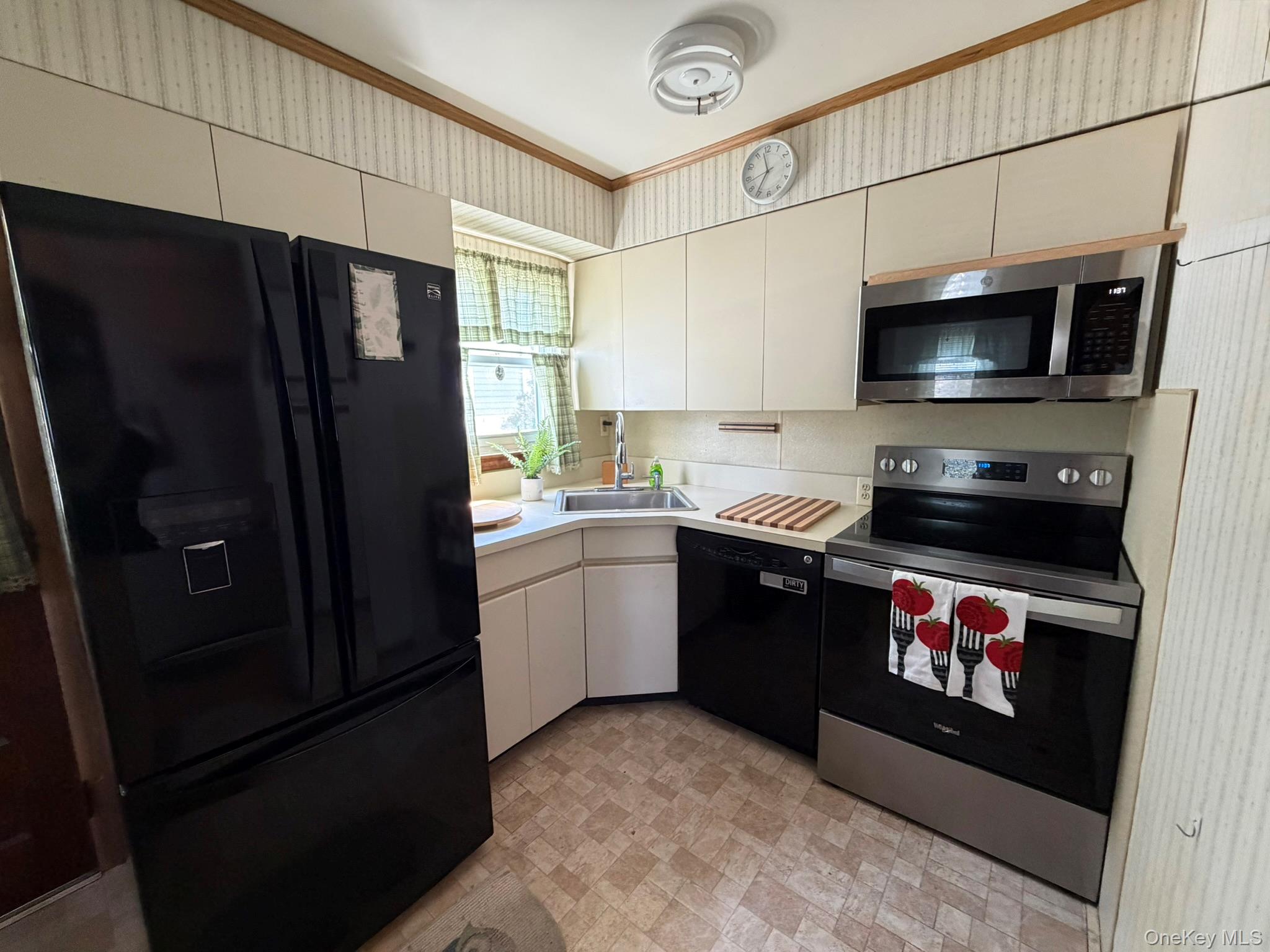62 Bernard Street Property Photo 2