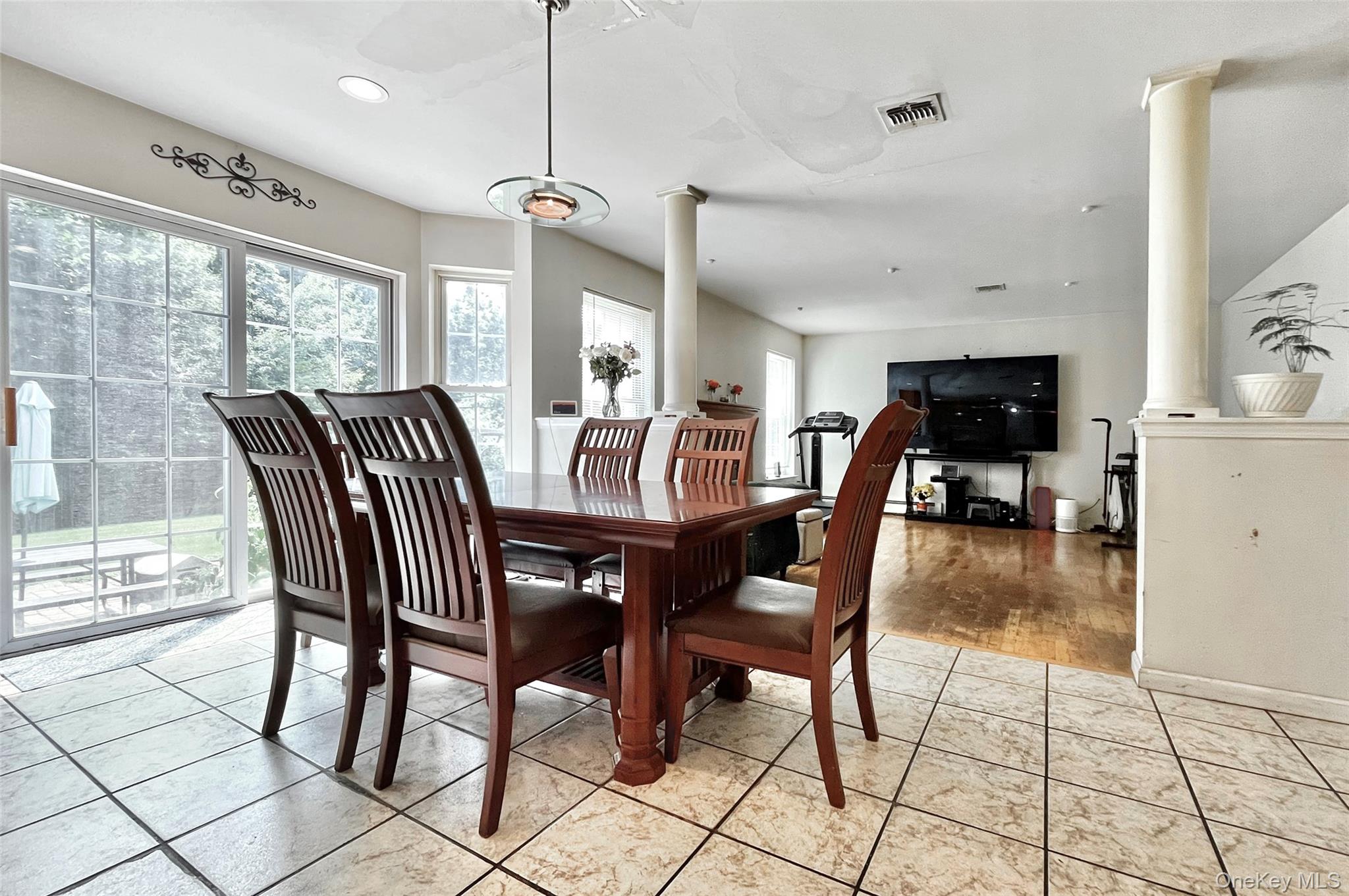 7 Frances Lane Property Photo 13