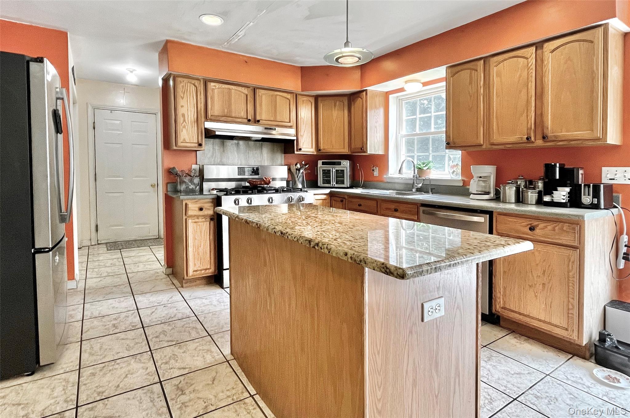 7 Frances Lane Property Photo 14