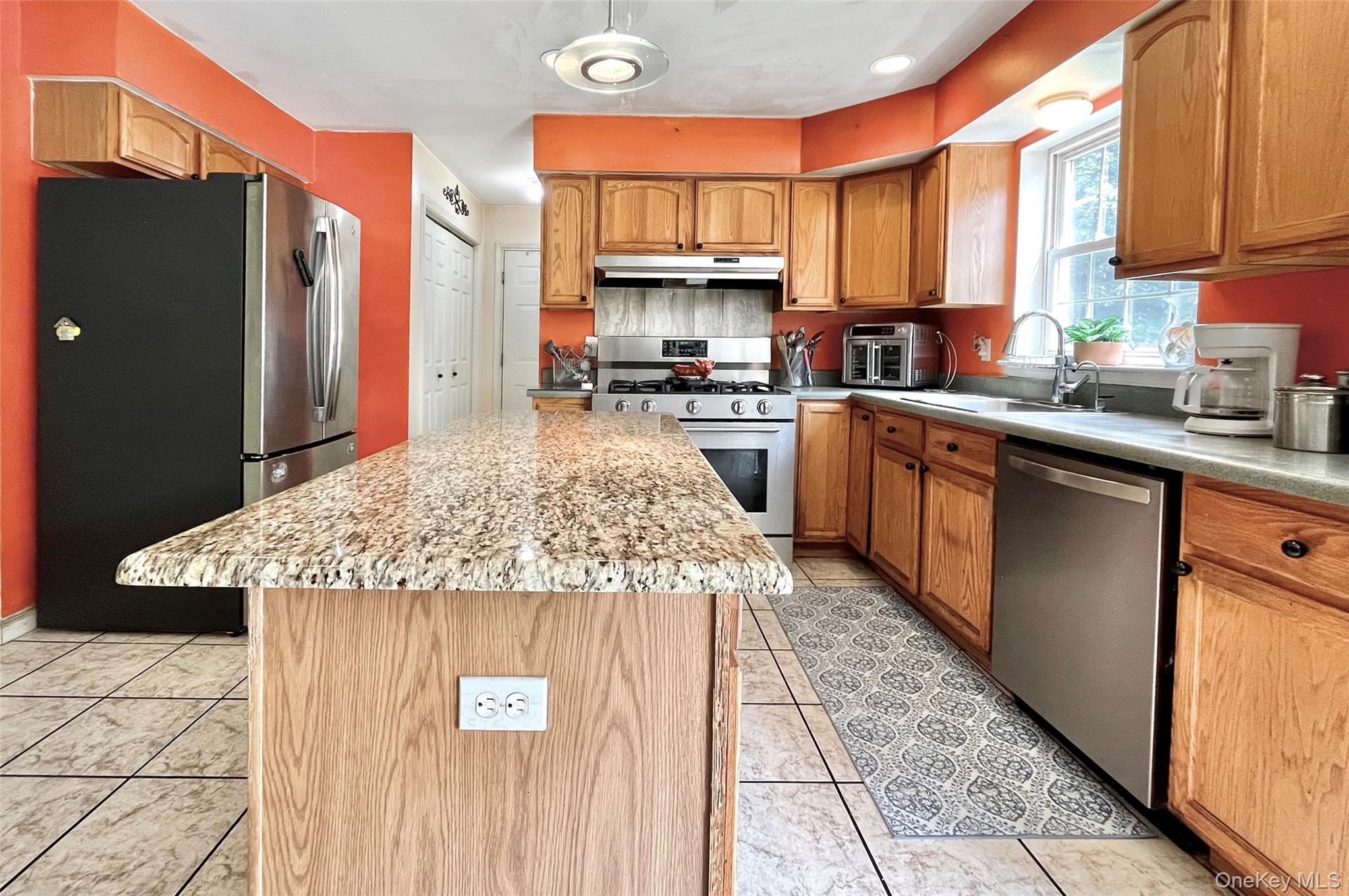 7 Frances Lane Property Photo 22