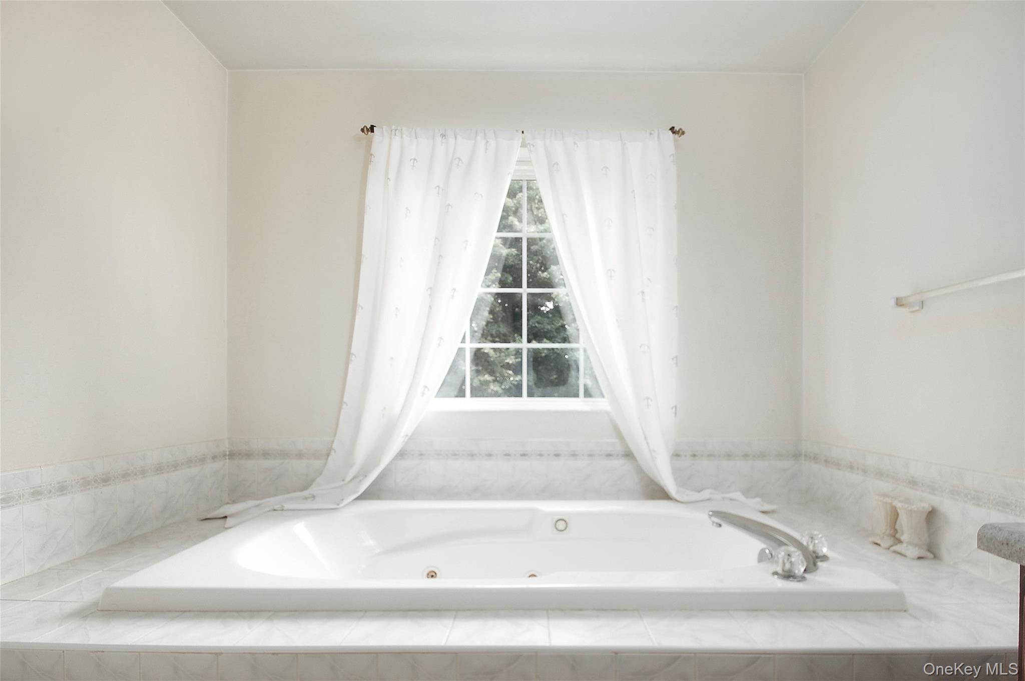 7 Frances Lane Property Photo 30