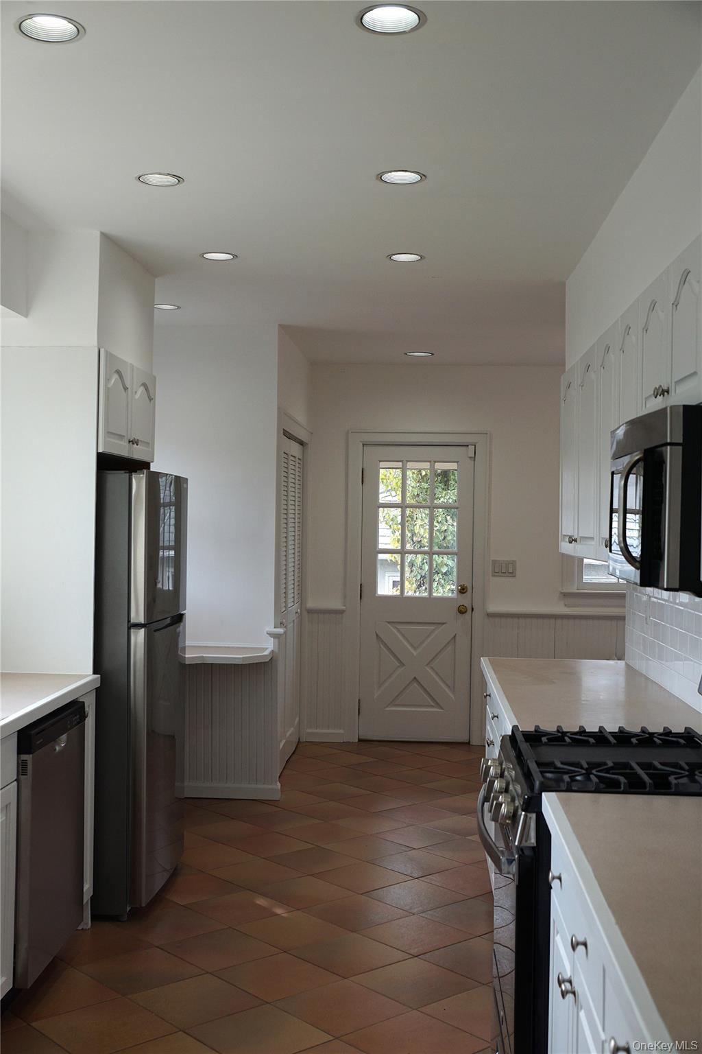 16 Bon Air Avenue Property Photo 15