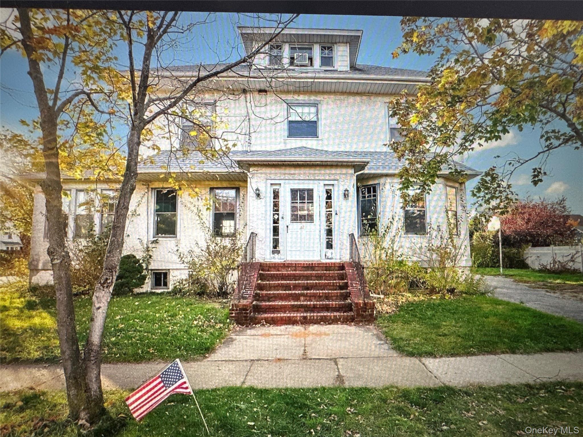 42 Vernon Avenue 2 Property Photo 1