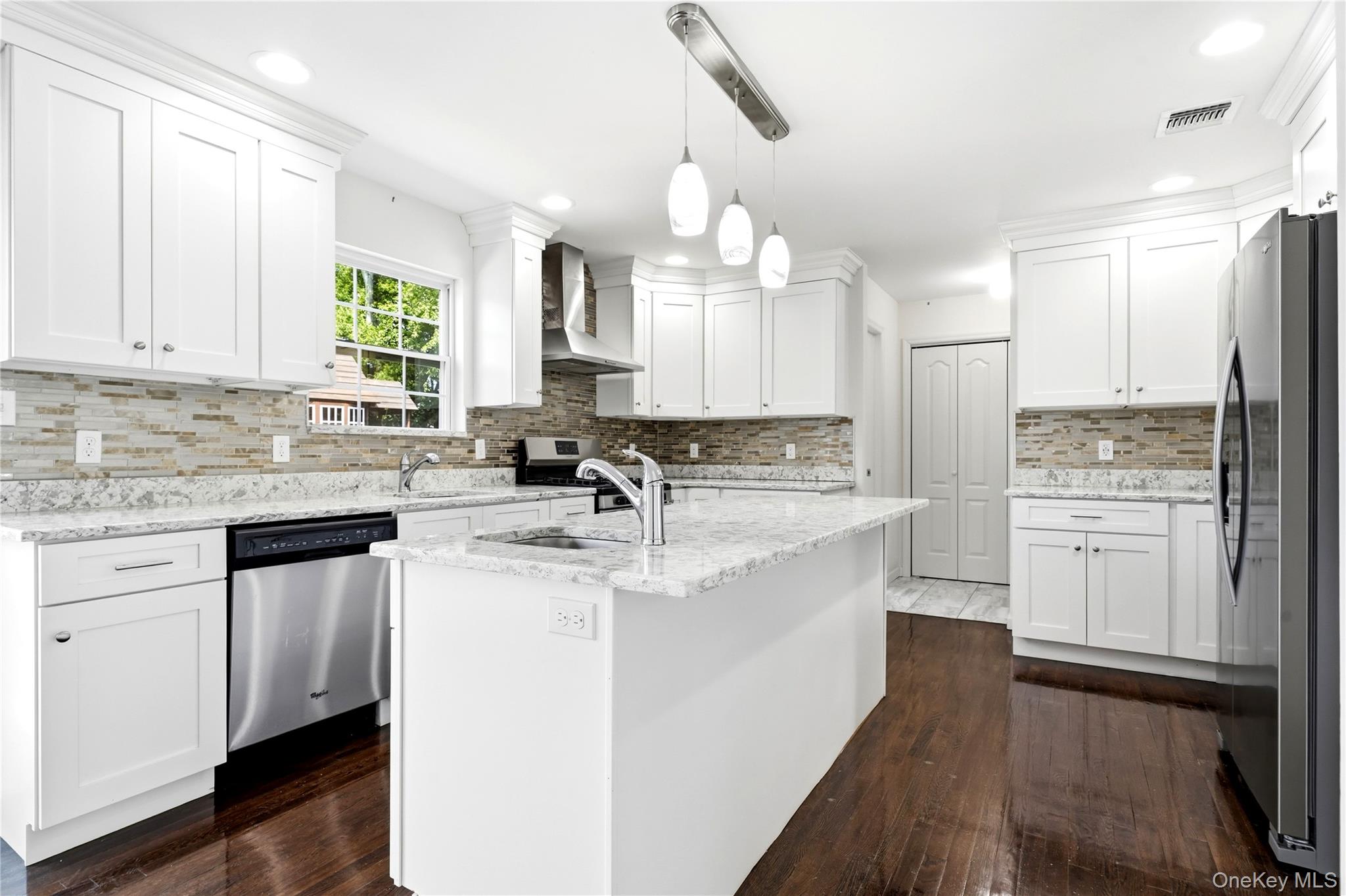 59 Southard Avenue Property Photo 6