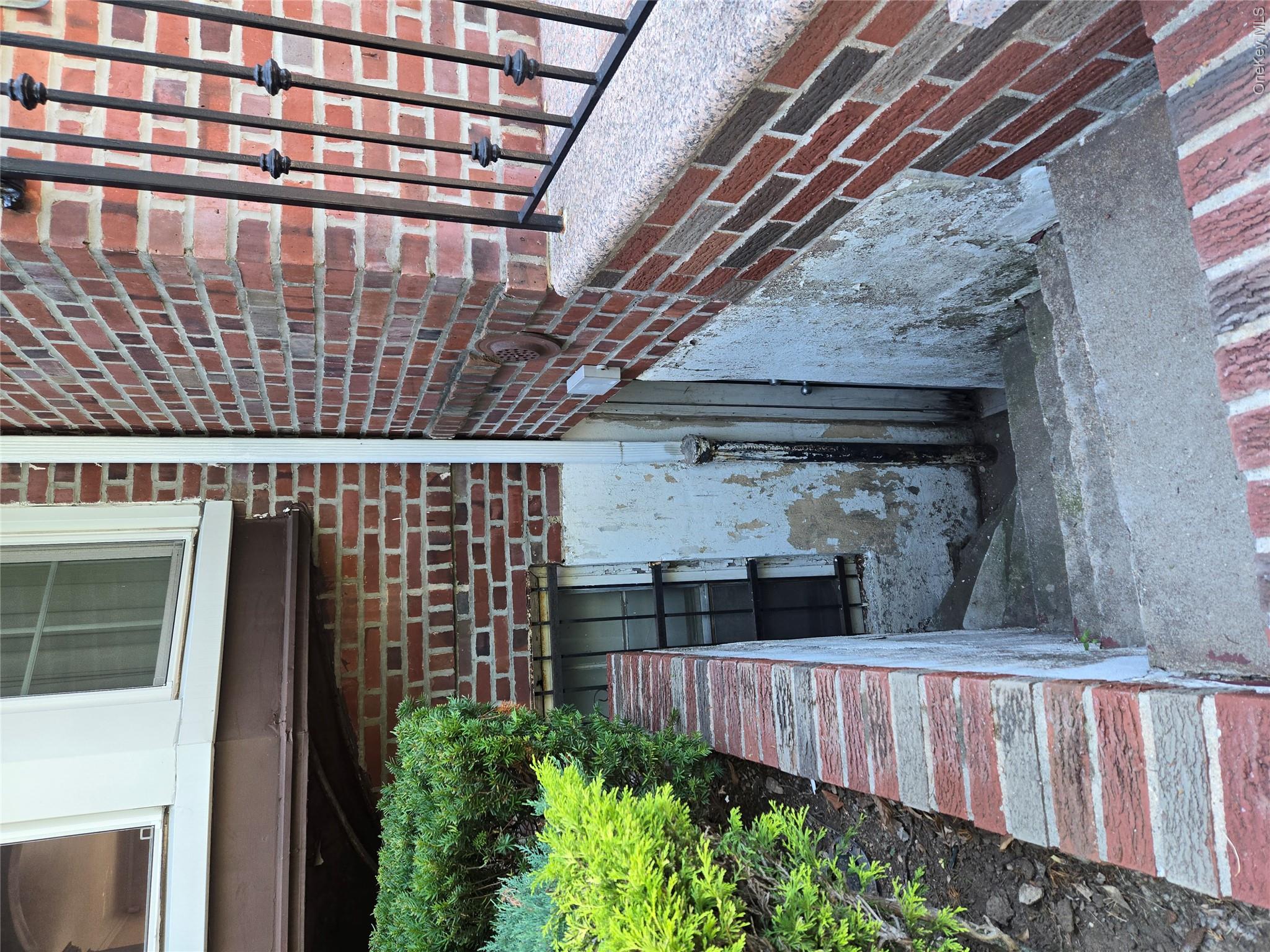 4584 Kings Highway Property Photo 3