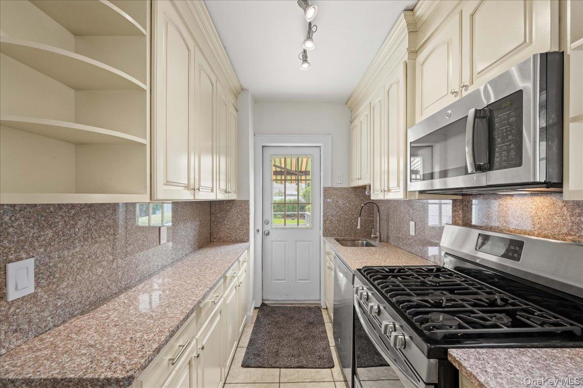 96 Capitol Avenue Property Photo 15