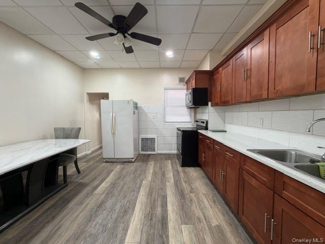1656 Zerega Avenue Property Photo 10