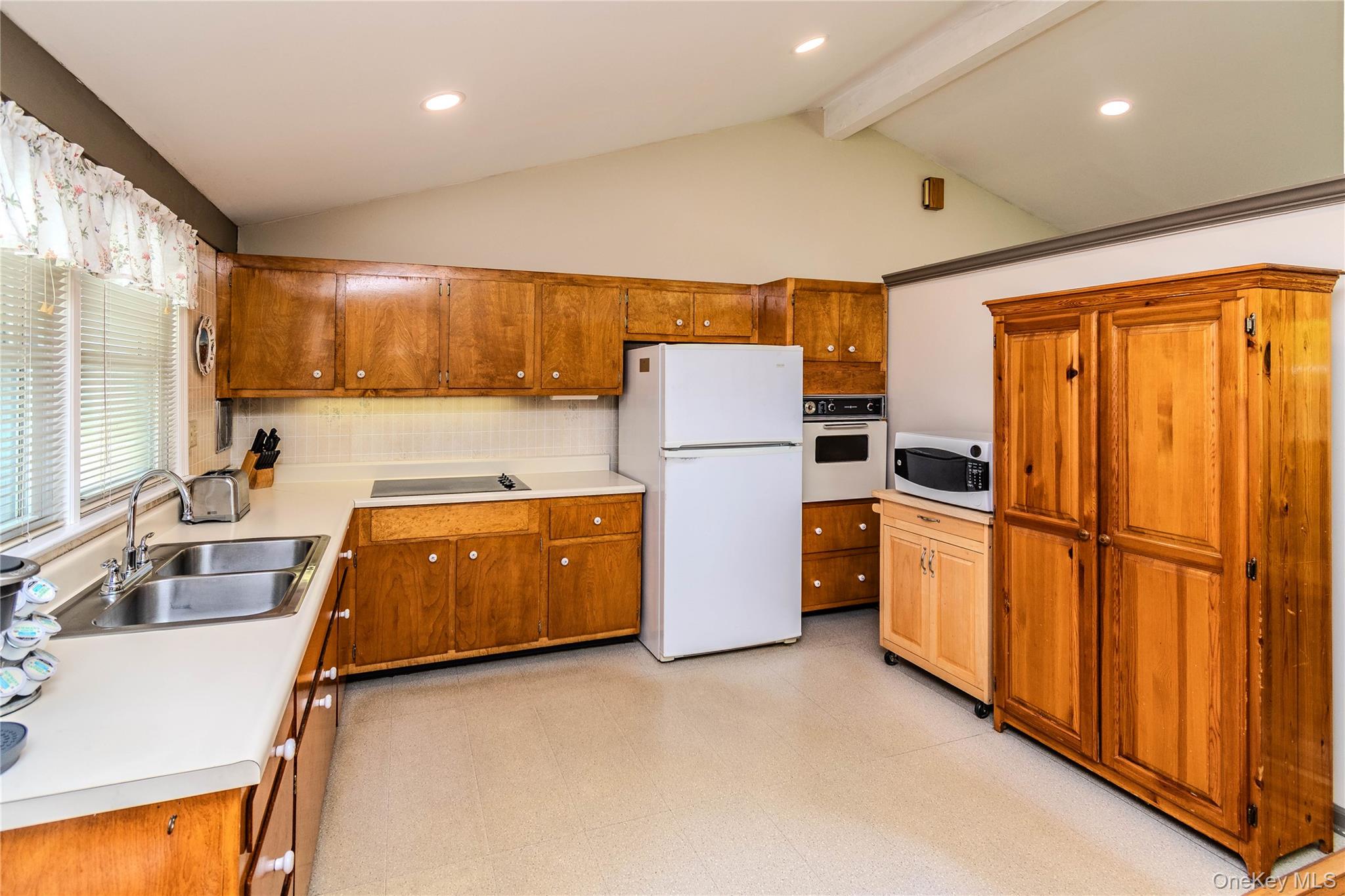 68 Parkcrest Drive Property Photo 12