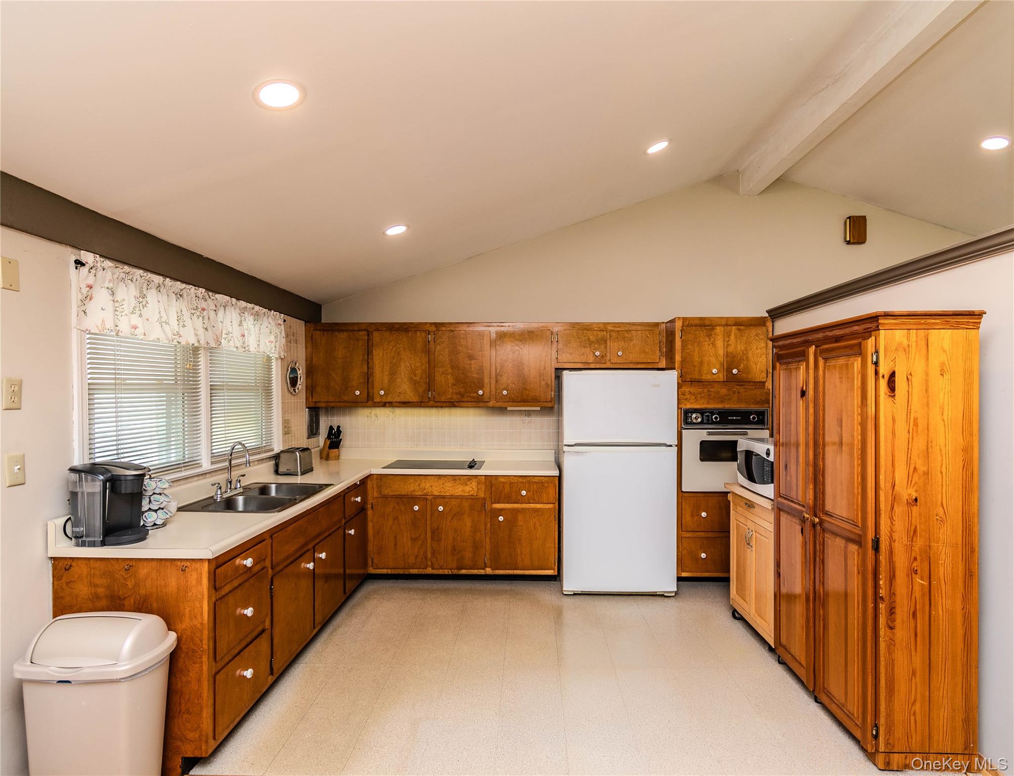 68 Parkcrest Drive Property Photo 13