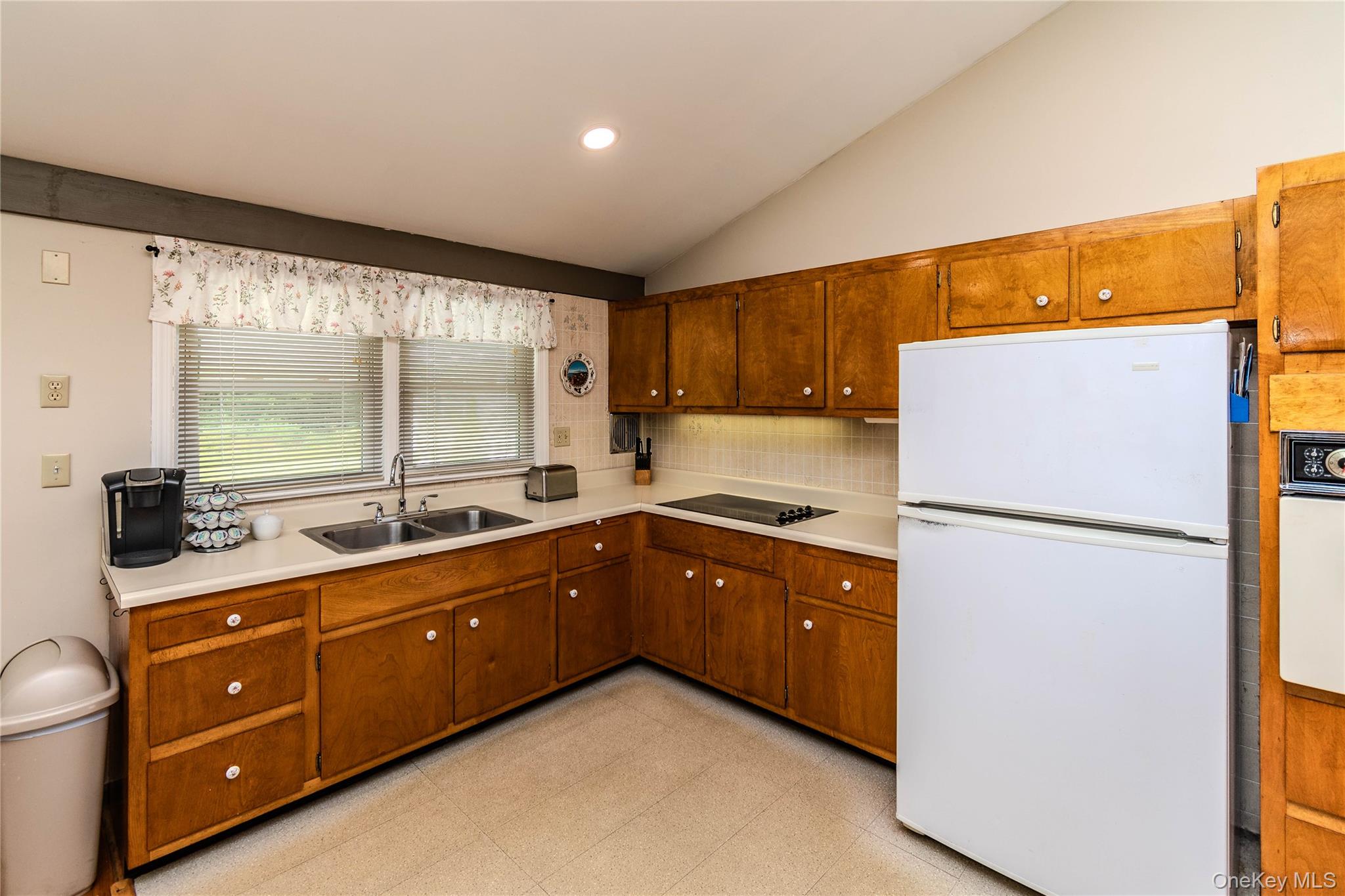 68 Parkcrest Drive Property Photo 14