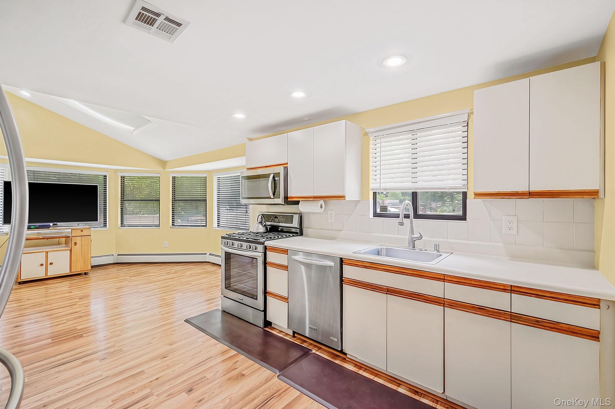 41 Apple Tree Drive Property Photo 16