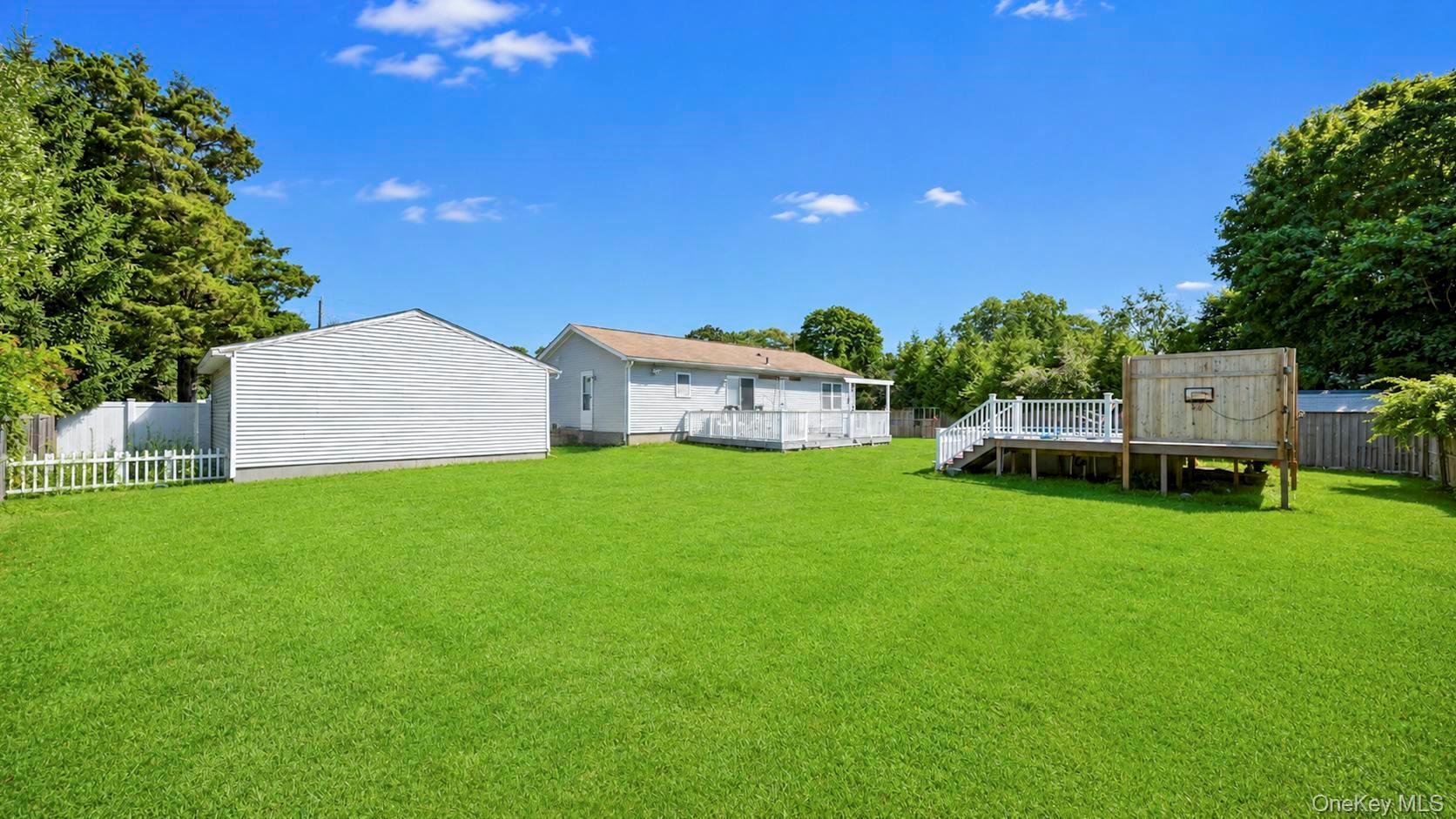 28 Mapleton Avenue Property Photo 8