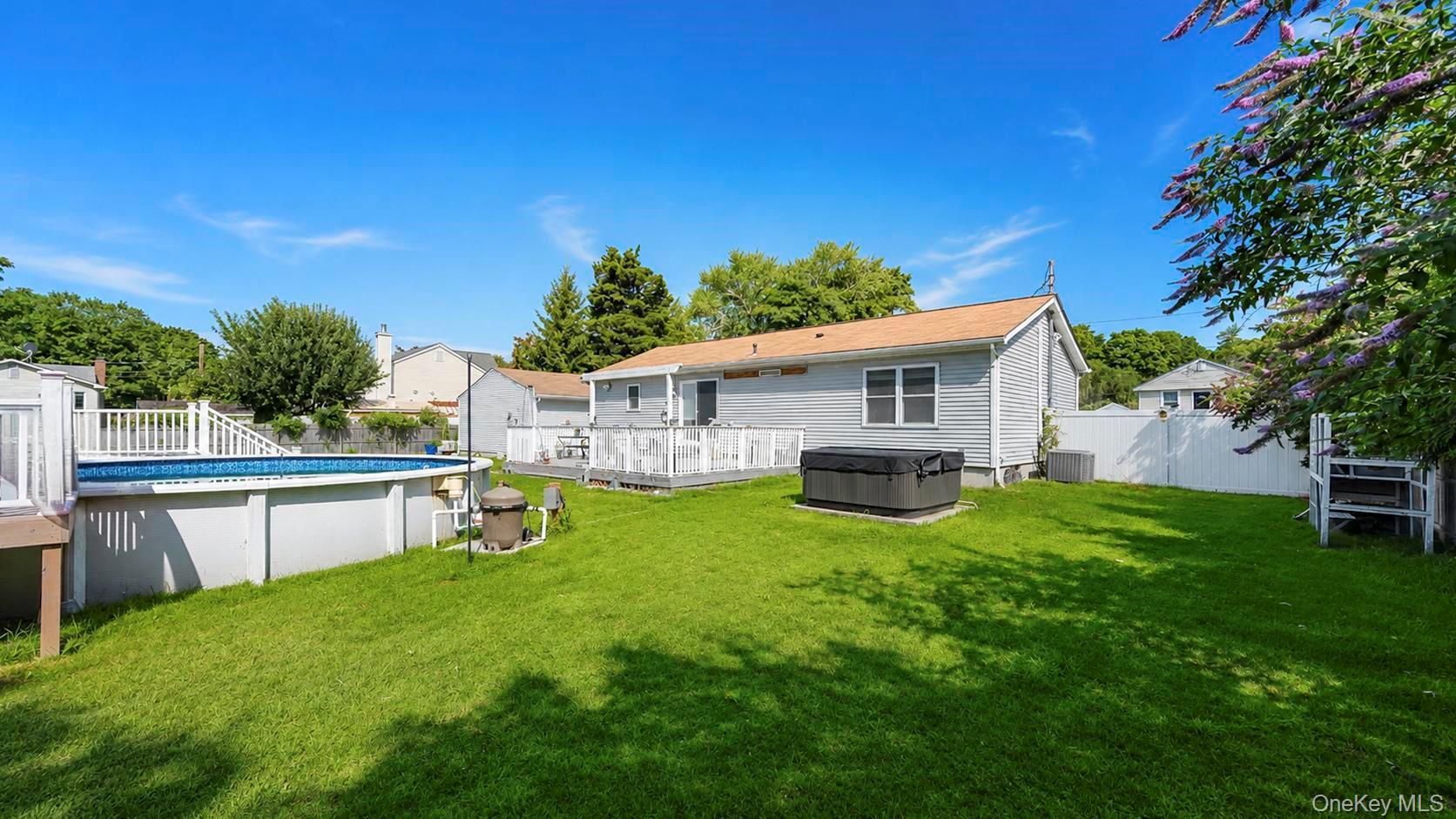 28 Mapleton Avenue Property Photo 10
