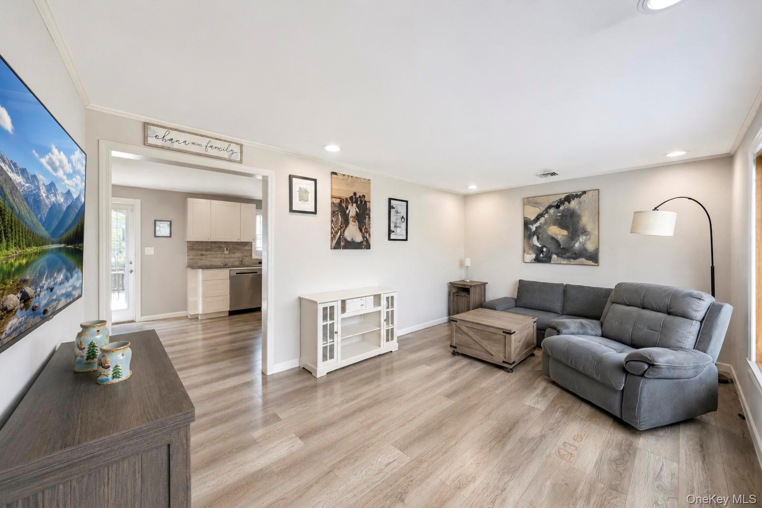 28 Mapleton Avenue Property Photo 15