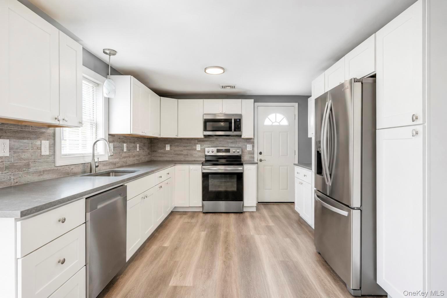 28 Mapleton Avenue Property Photo 25