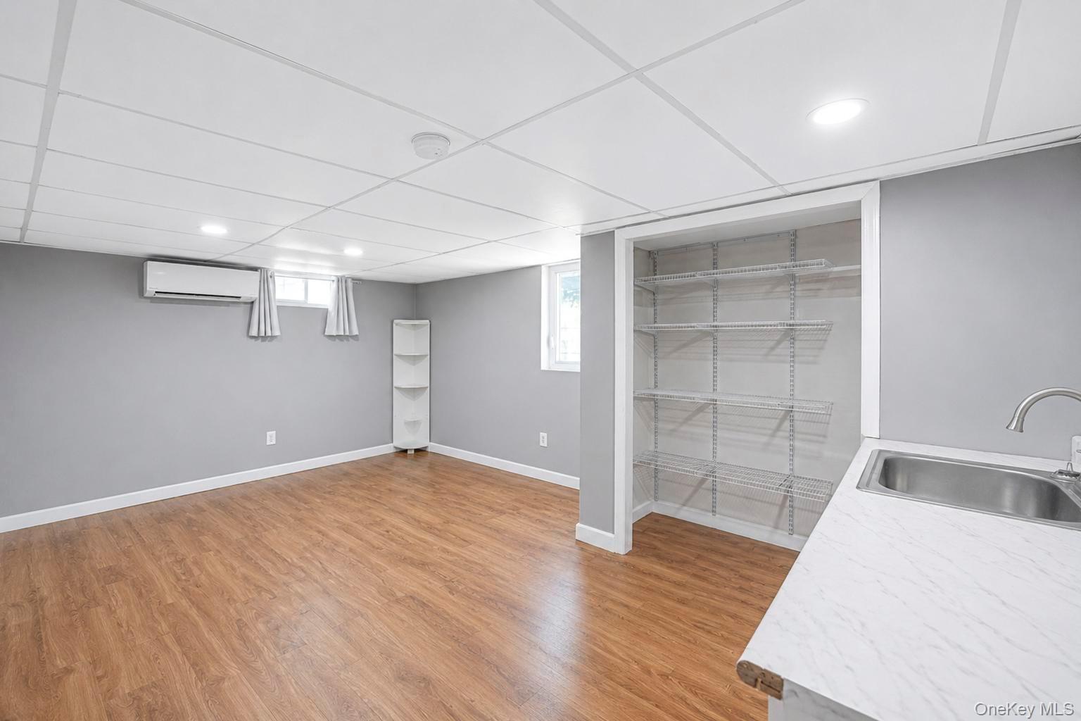 28 Mapleton Avenue Property Photo 35
