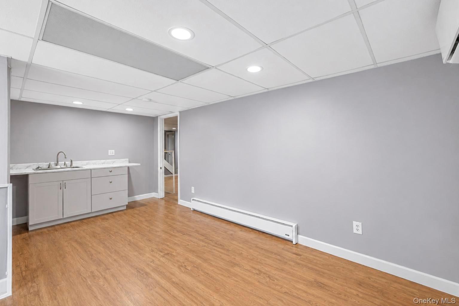 28 Mapleton Avenue Property Photo 36