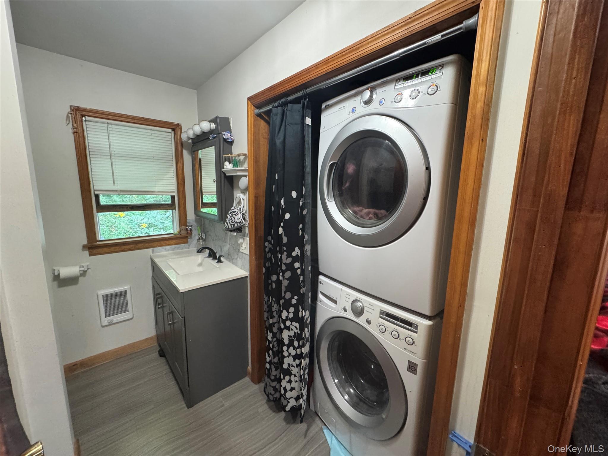 131 Ferndale Road 133 Property Photo 5