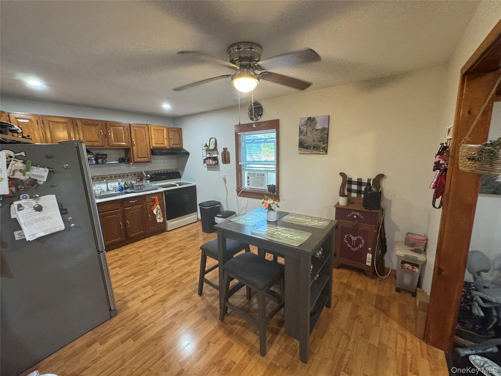 131 Ferndale Road 133 Property Photo 10