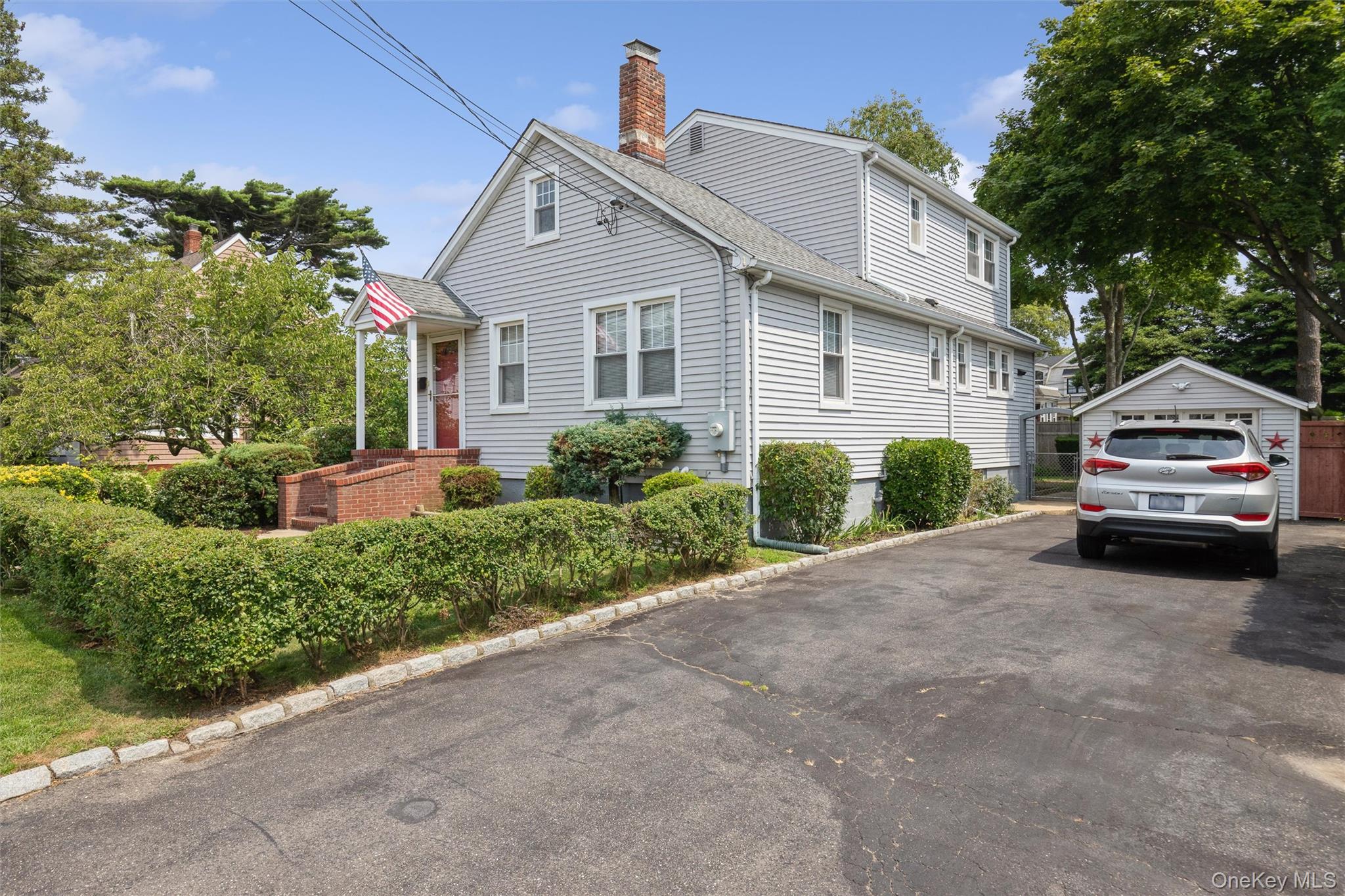 27 Litchfield Avenue Property Photo 2