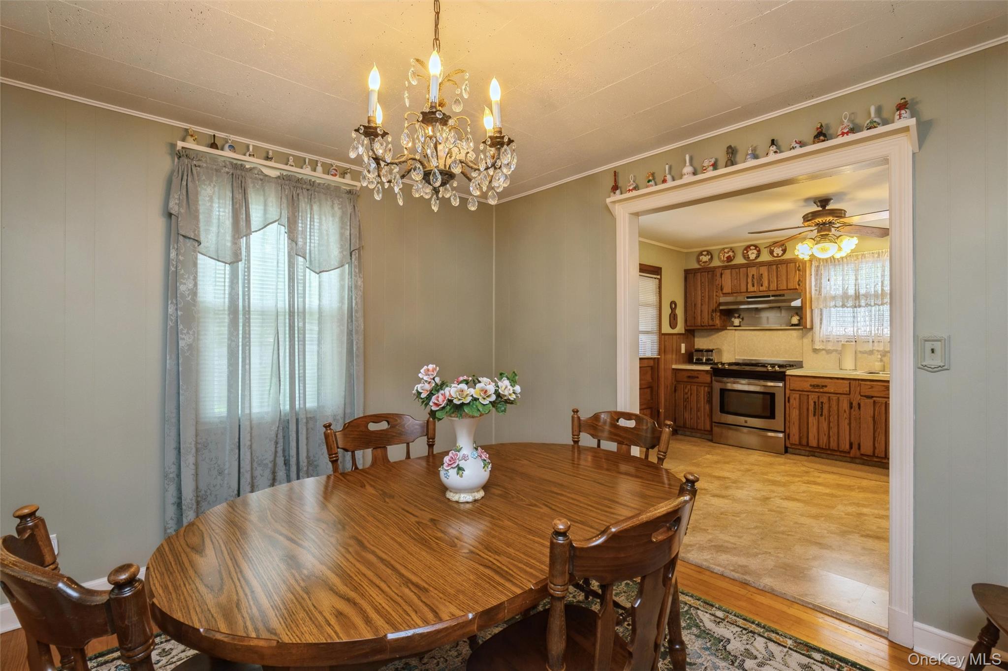 27 Litchfield Avenue Property Photo 9