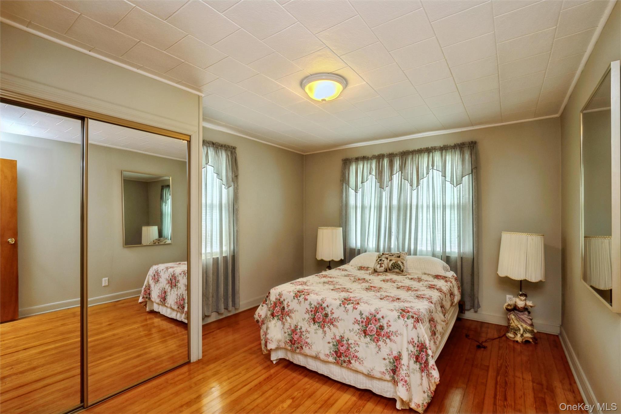 27 Litchfield Avenue Property Photo 13